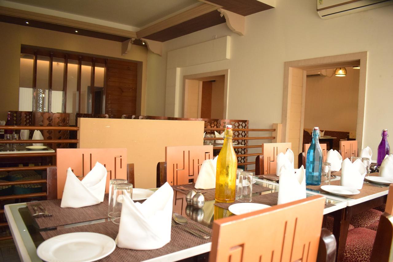 Hotel Hari Vilaas Bénarès Extérieur photo