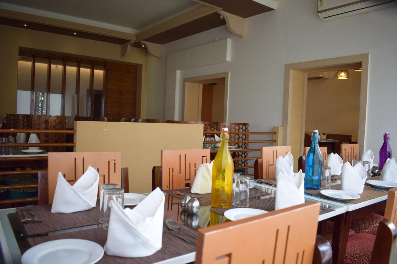 Hotel Hari Vilaas Bénarès Extérieur photo