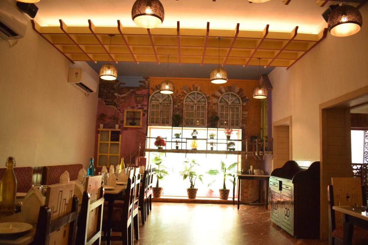 Hotel Hari Vilaas Bénarès Extérieur photo
